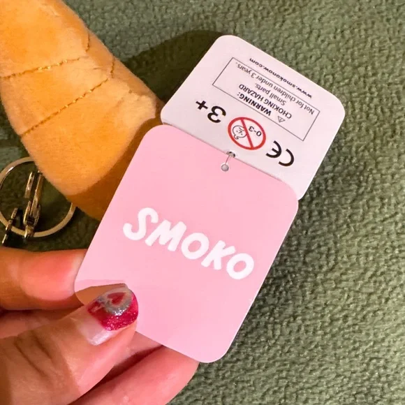 NWT Smoko Cute Croissant Keychain - Picture 4 of 4